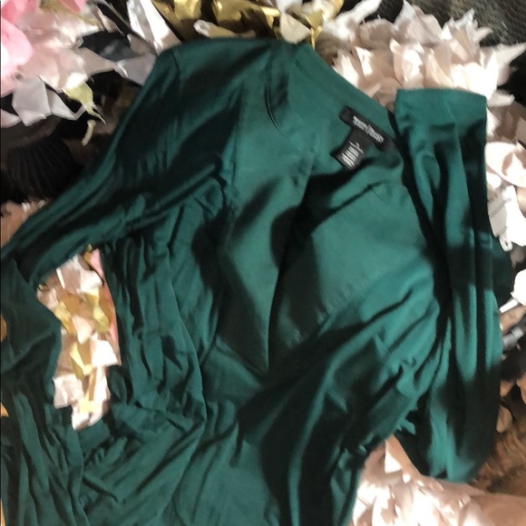 WHBM Hunter green longsleeved shirt. - Picture 3 of 6